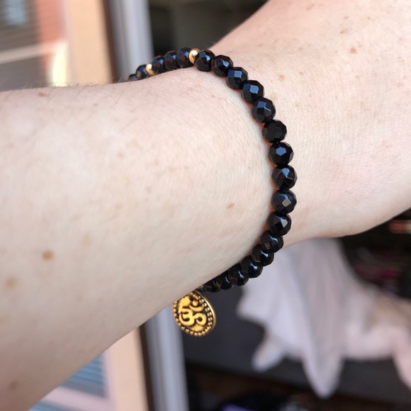 Metallic Beaded Om stretch Bracelet - Picture 5 of 8