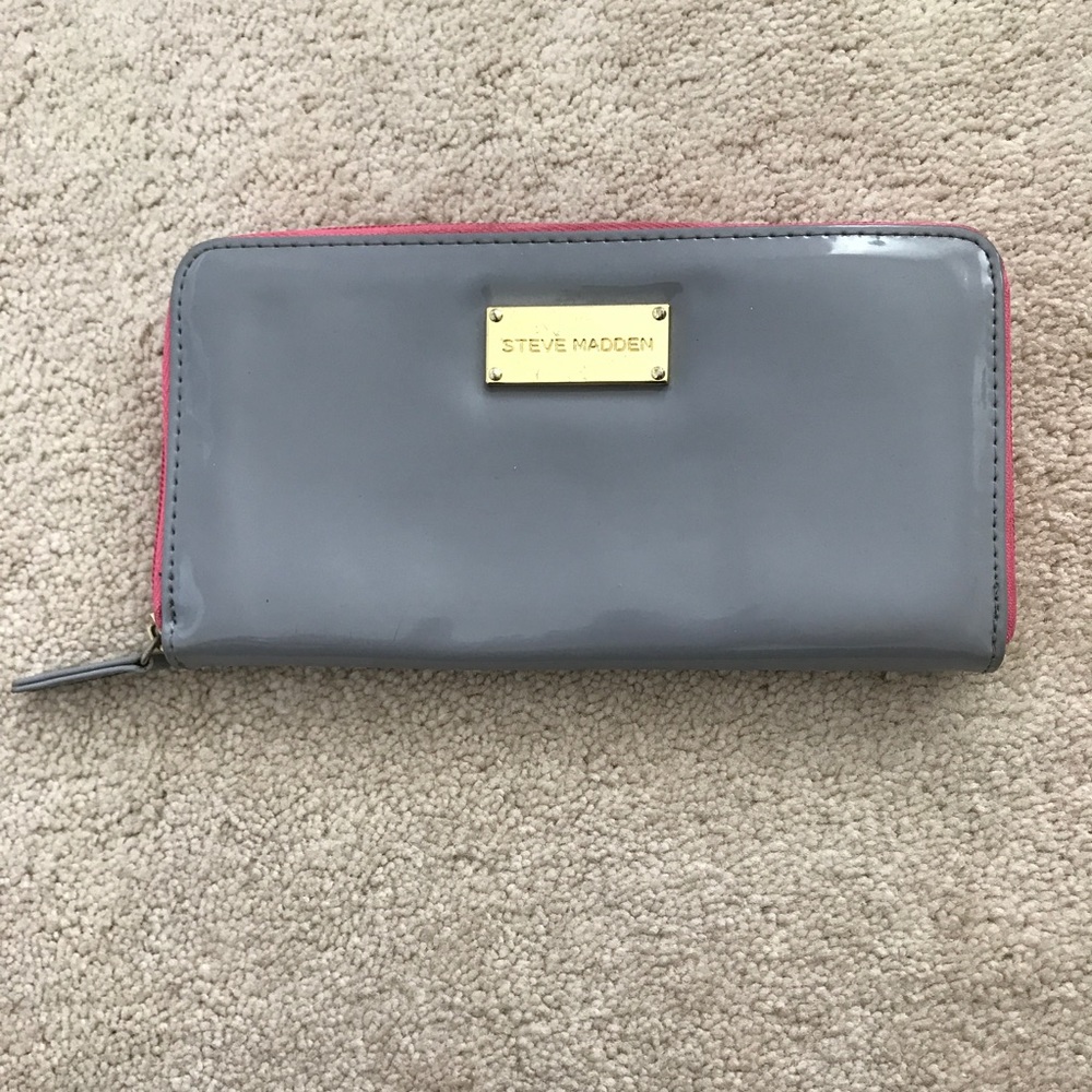 Steve Madden wallet