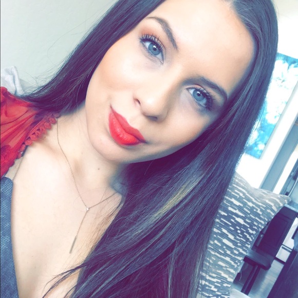 Meet your Posher, Brenda - Picture 1 of 1