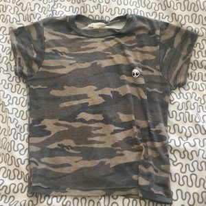 camouflage alien crop tee