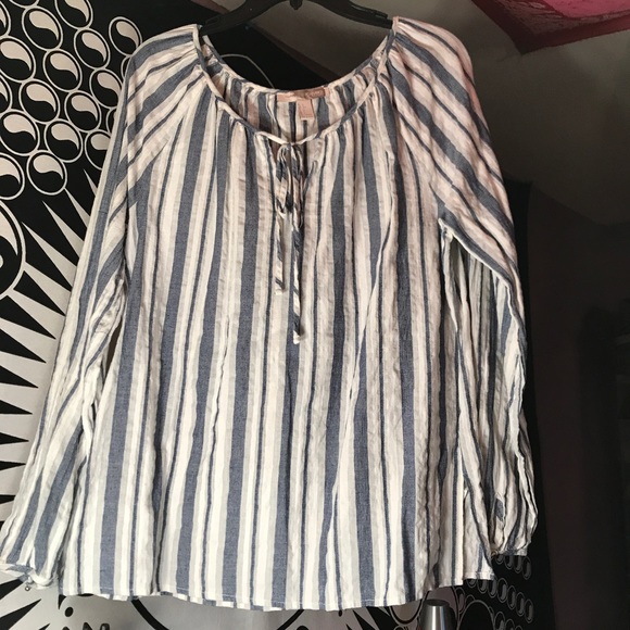 Tops - Forever 21 cotton blouse
