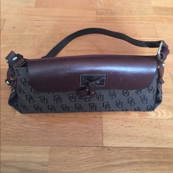 Dooney& Bourke signature bag. Gently used. - Picture 2 of 7