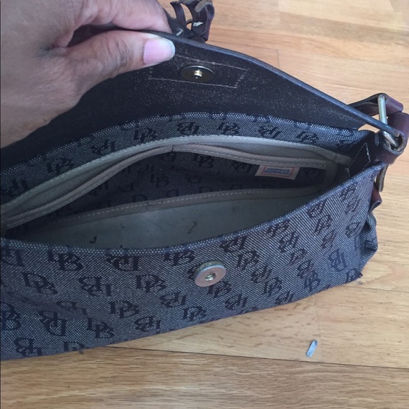 Dooney& Bourke signature bag. Gently used. - Picture 7 of 7