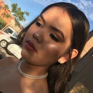 Meet your Posher, Anissa