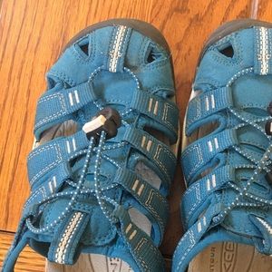 Womens Keen water sandals 8.5