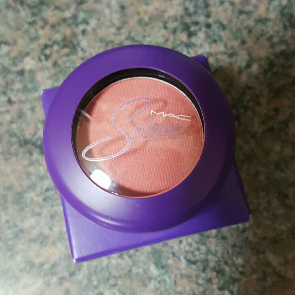 SALE!!! MAC Selena Collection Eyeshadow