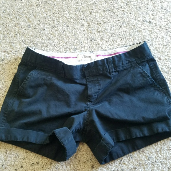 Old Navy black khaki shorts - Picture 1 of 4