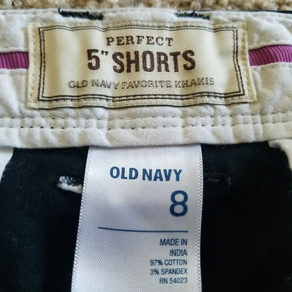 Old Navy black khaki shorts - Picture 2 of 4