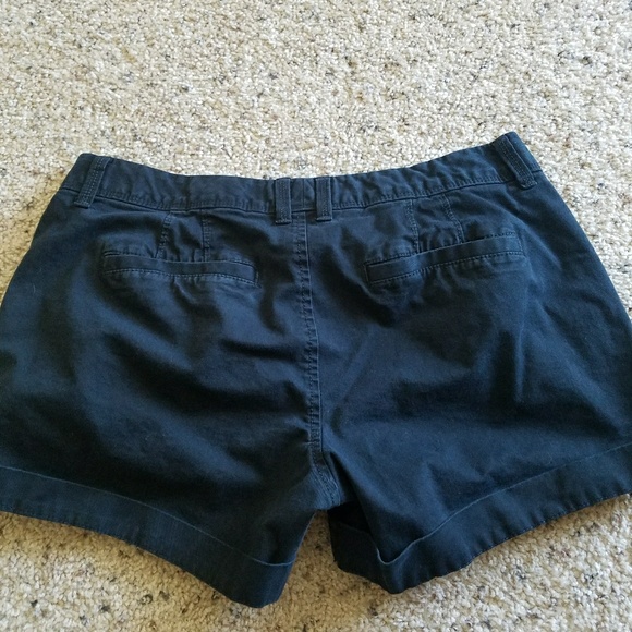 Old Navy black khaki shorts - Picture 3 of 4