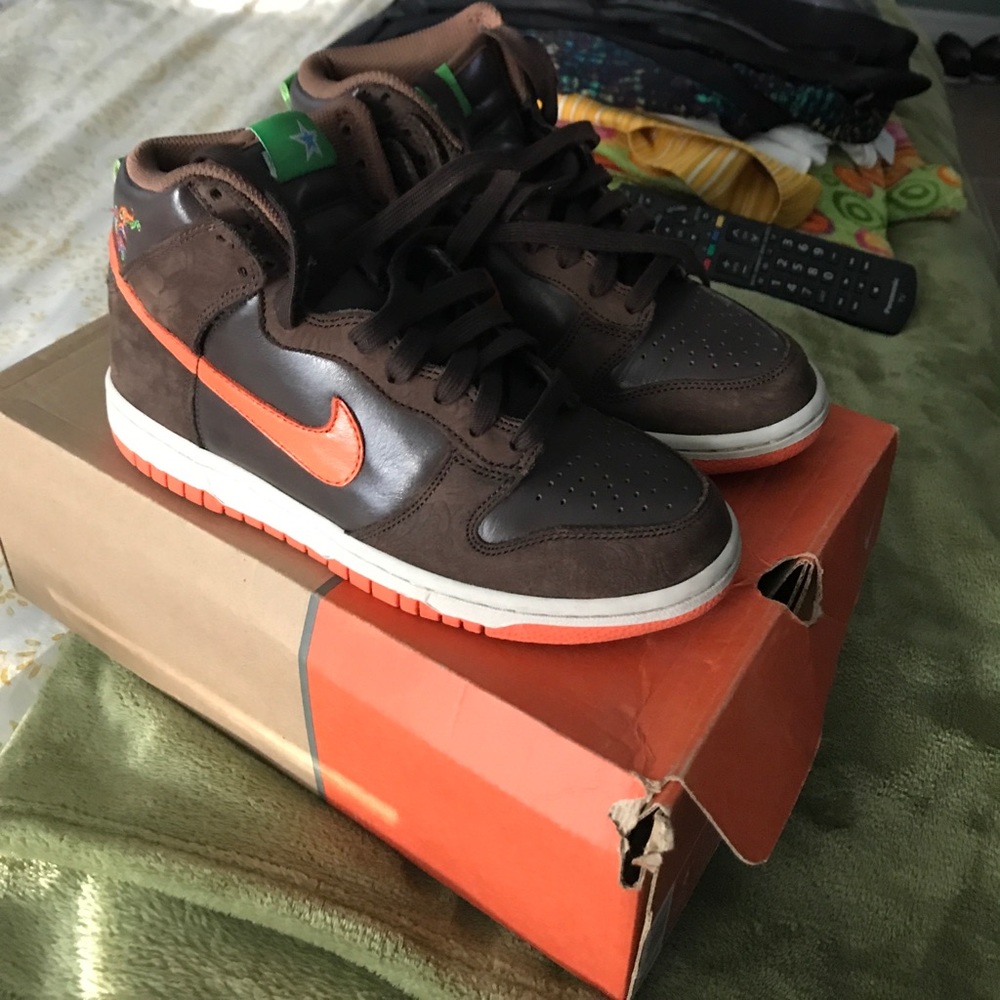 Nike high top dunks