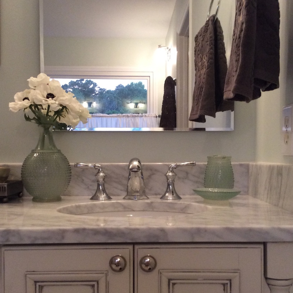 Milk glass inspired bath decor set