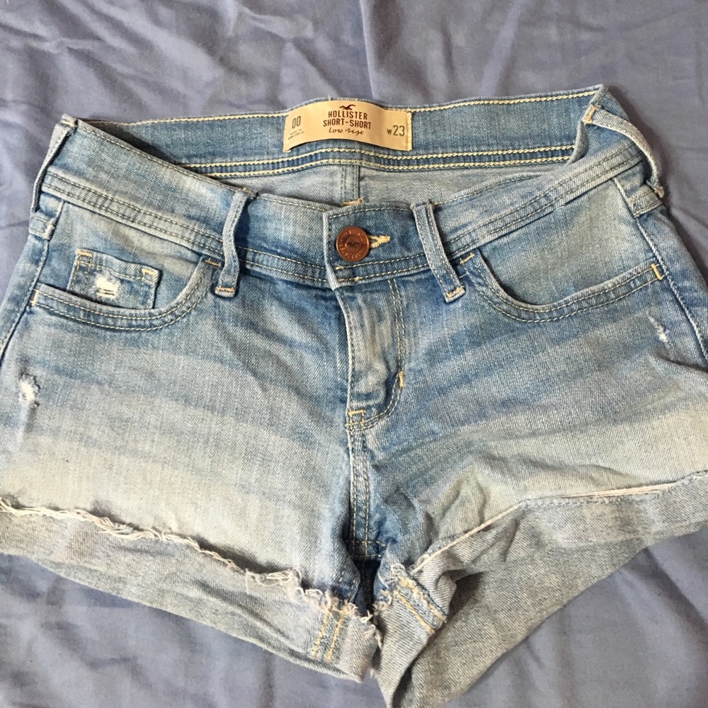 Hollister Low Rise Light Wash Shorts