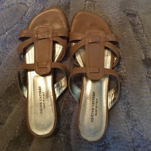 Flat sandals