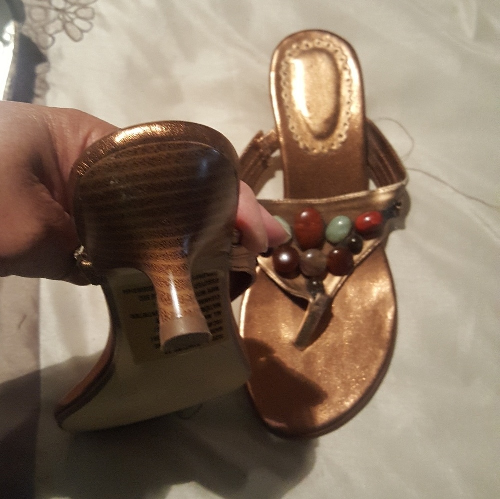 Low heel sandel