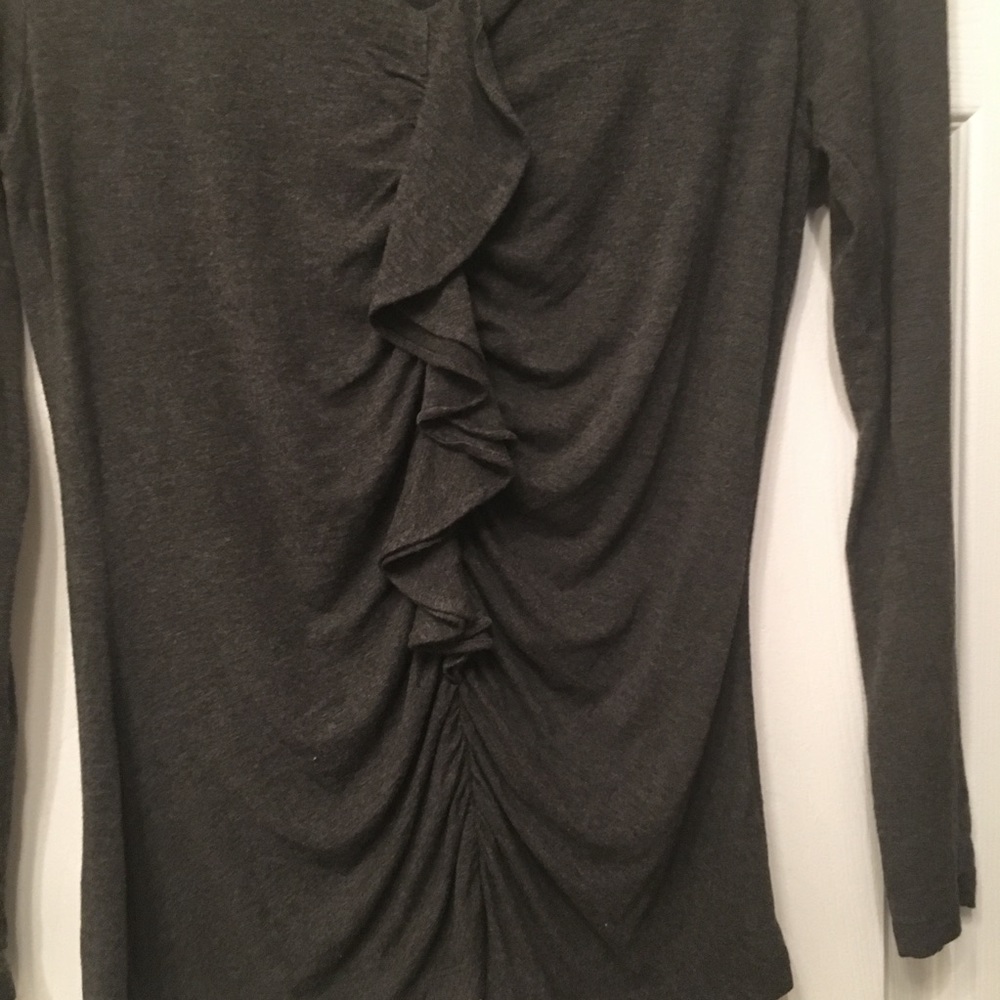 🌿Apropos Gray Ruffle Ruched Long Sleeve Top - Picture 3 of 4