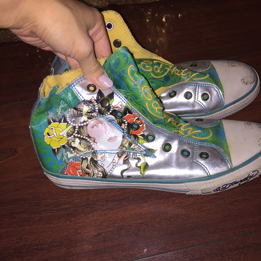 Men Ed hardy size 8