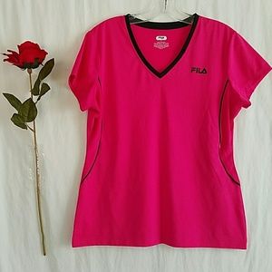 FILA SPORTS TEE. SIZE LARGE