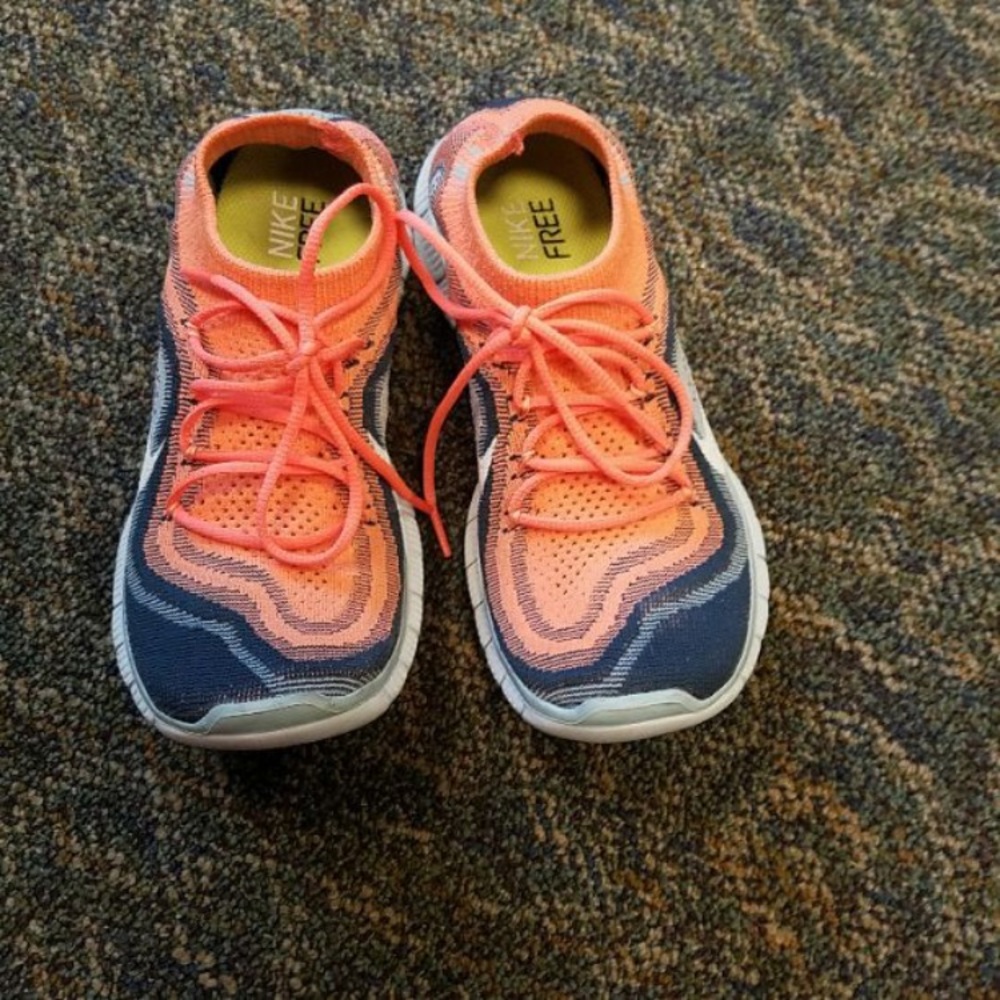 Looking for women's Nike free size 8 like these