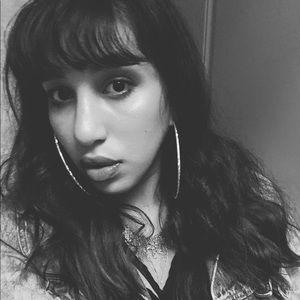 Meet your Posher, Abigail