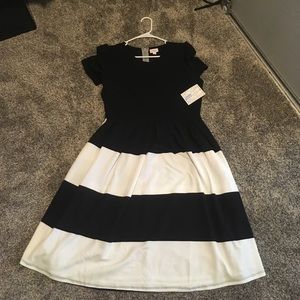 LuLaRoe NTW XL Amelia