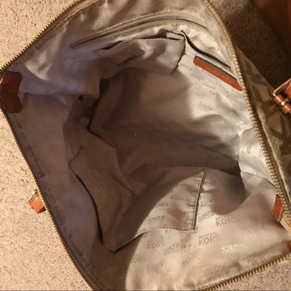 ‼️Michael Kors Bag‼️ - Picture 4 of 6