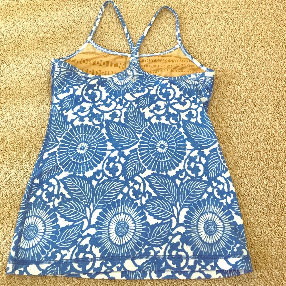 Lululemon power y tank size 6