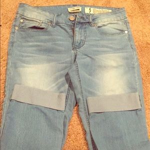 Indigo Rein Cuffed Capri Jeans