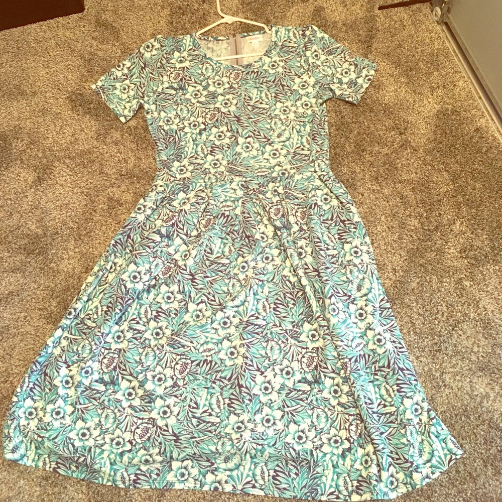 LuLaRoe L Amelia