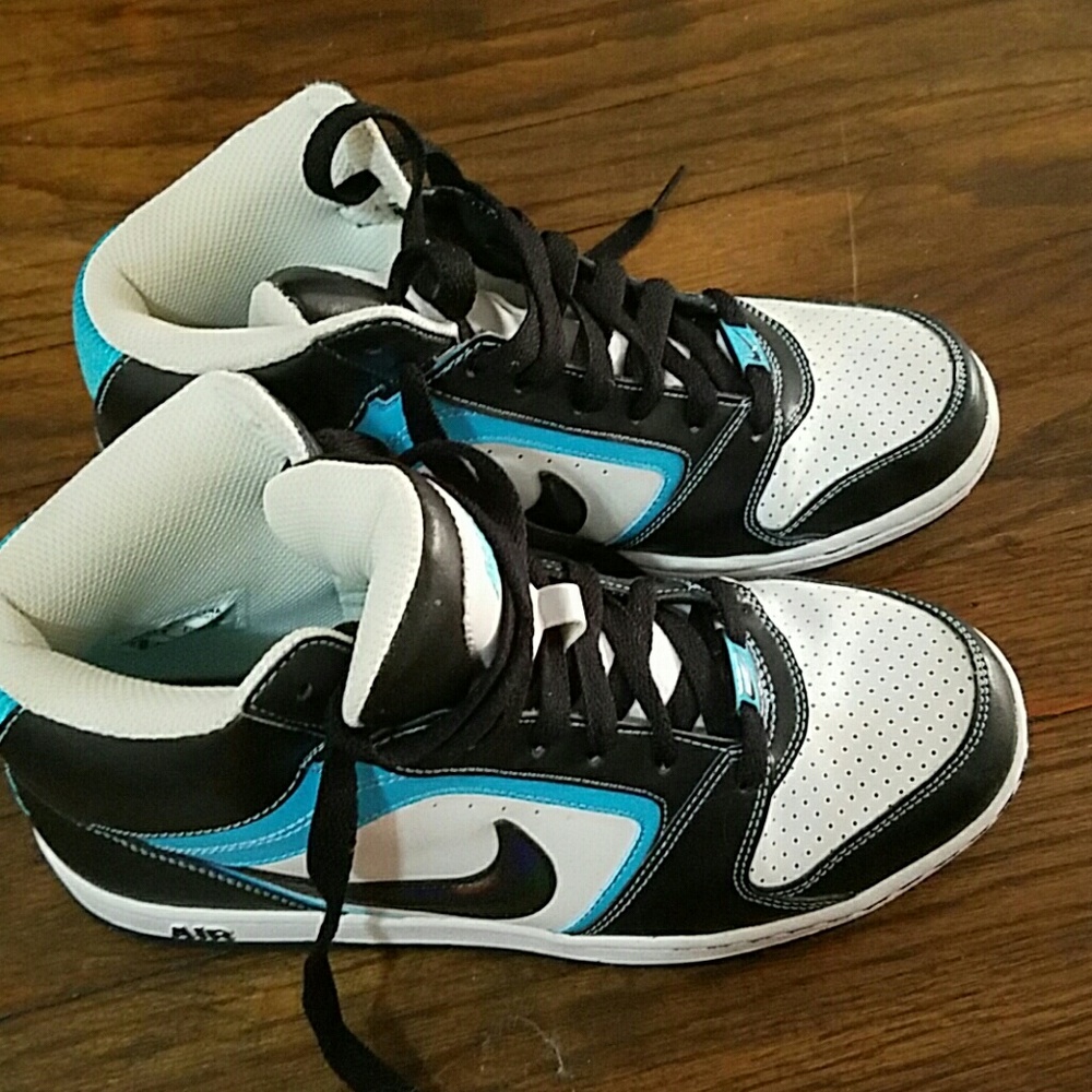 Nike Sneakers