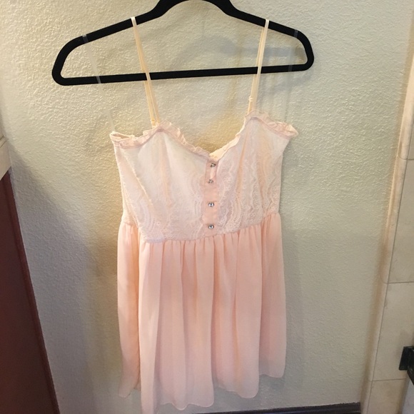 Peach dress - Picture 1 of 3