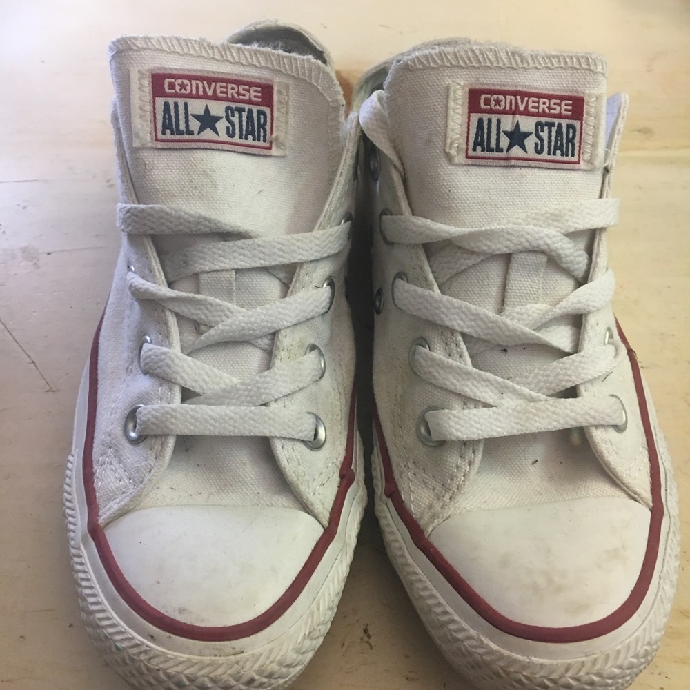 White all star converse