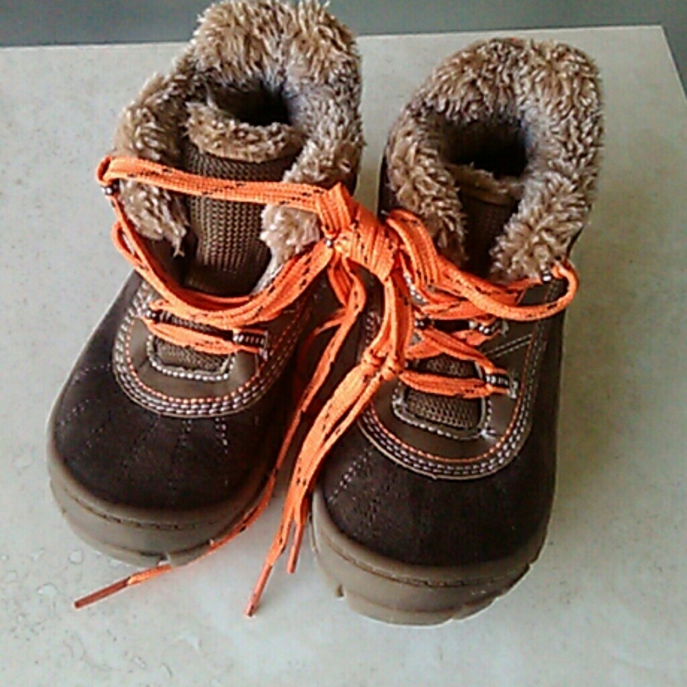 Oshkosh boots Size 11