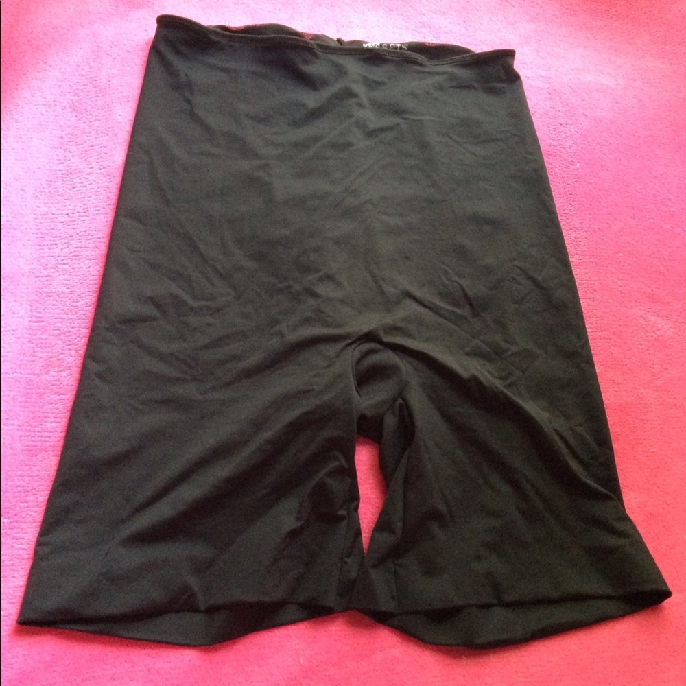 SPANX Love Your Assets Slimming Shorts