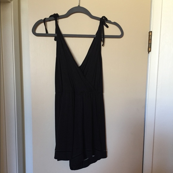 Topshop PETITE Other - Black topshop romper