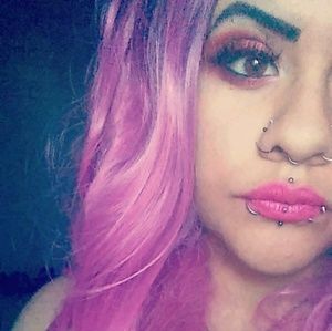 Meet your Posher, Cecelia