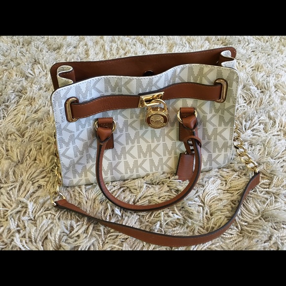 Authentic Michael Kors Shoulder Bag - Picture 2 of 6