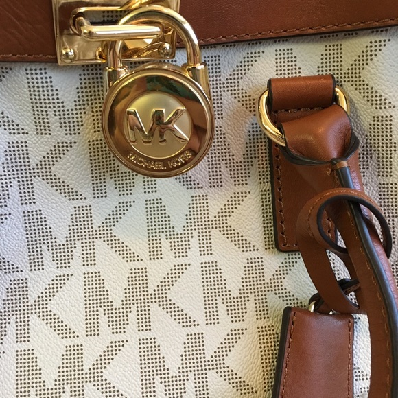 Authentic Michael Kors Shoulder Bag - Picture 3 of 6
