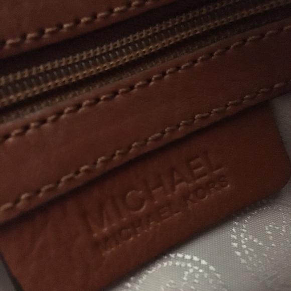 Authentic Michael Kors Shoulder Bag - Picture 6 of 6