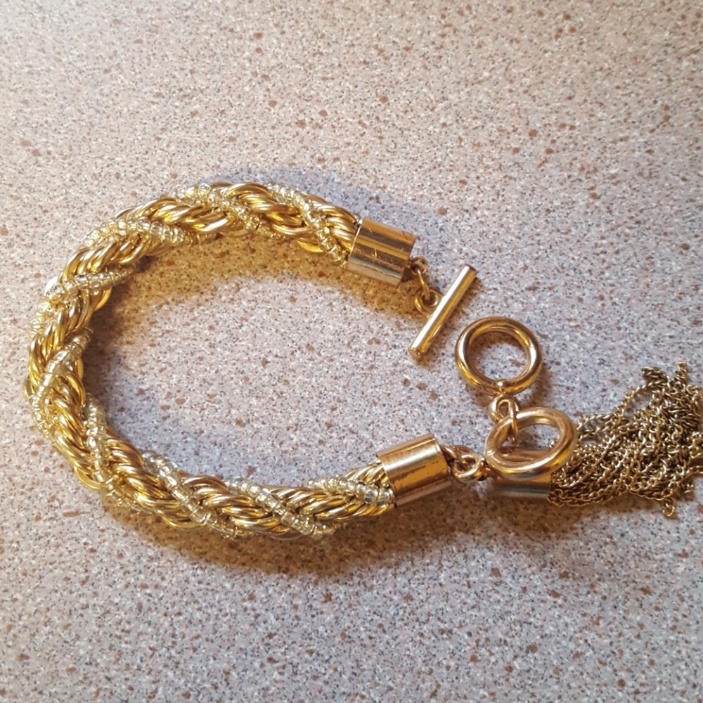 Bracelet with tassel