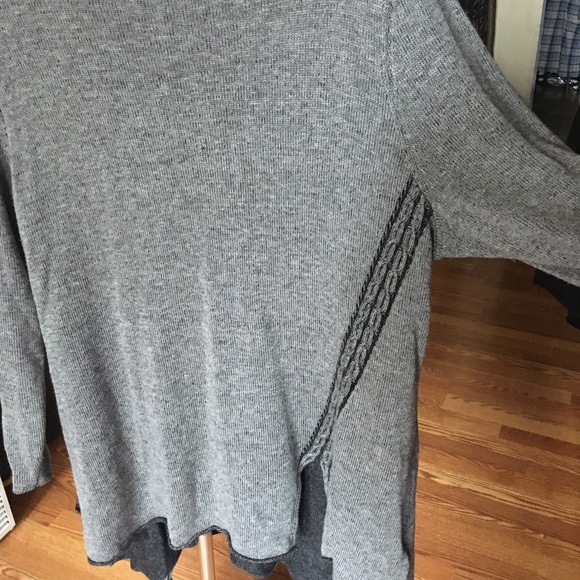 Ruff Hewn Grey Hi lo Sweater - Picture 2 of 5