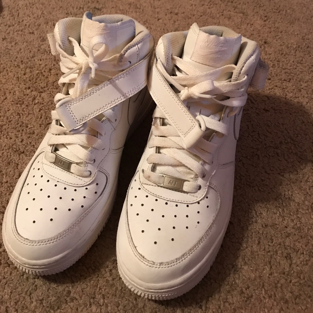 ‼️Nike Mids‼️ SOLD