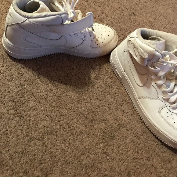 ‼️Nike Mids‼️ SOLD - Picture 3 of 3