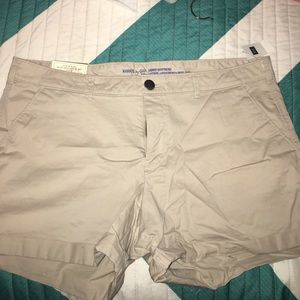 Gap skinny boyfriend shorts size 14