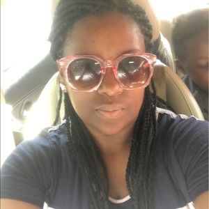 Meet your Posher, Joycelynn