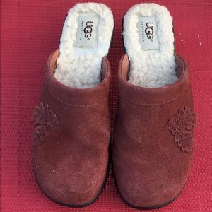 UGG Clogs Rust Size 6