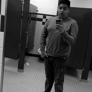 Meet your Posher, Derrick