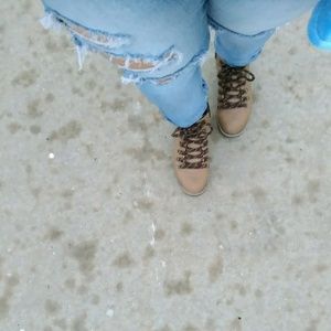 Meet your Posher, Dafne