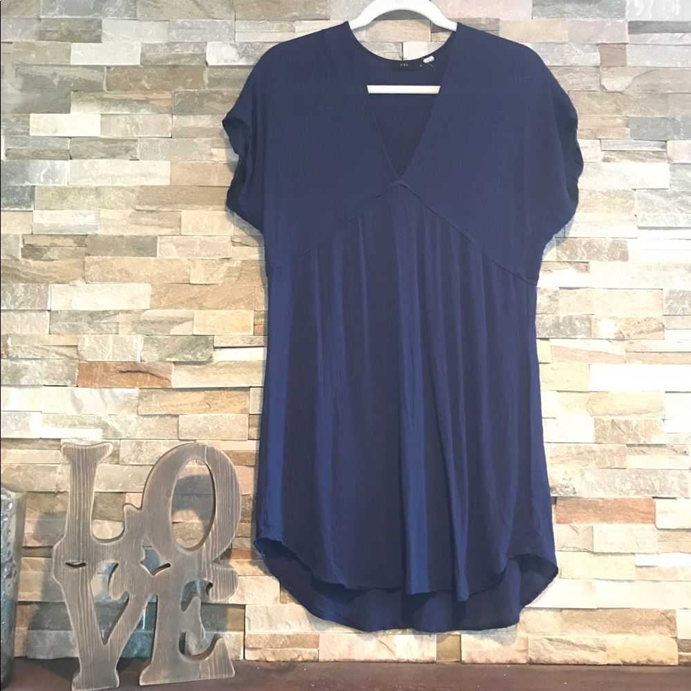 Dress- deep v and scoop bottom
