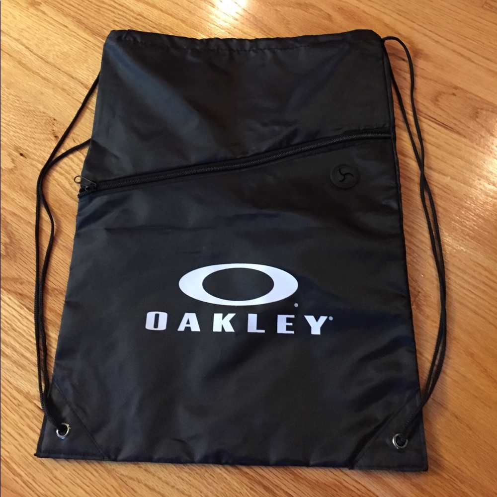 NWOT Oakley drawstring backpack