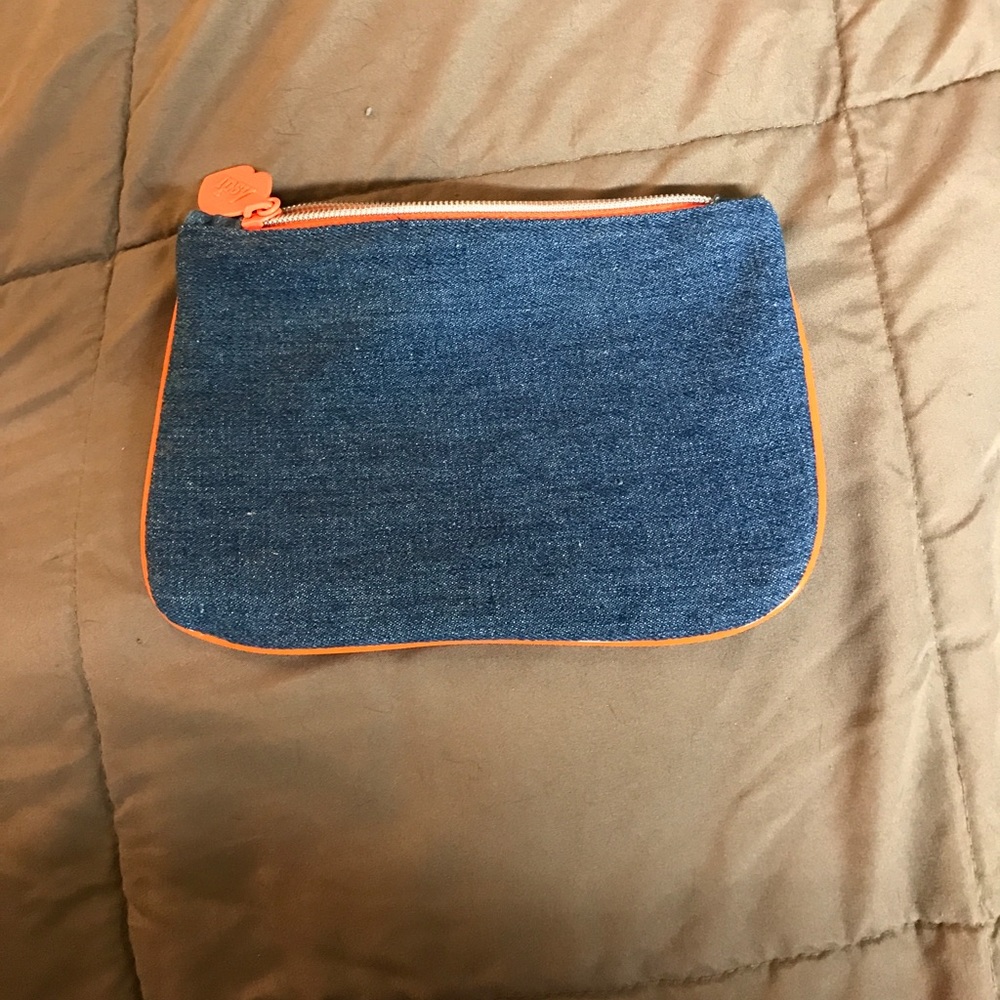 Makeup bag